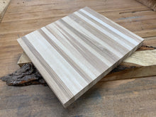 Load image into Gallery viewer, Maple cutting board
